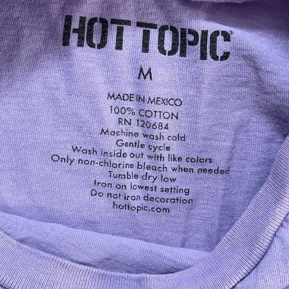 🌟 Hot Topic “Fairy Tales Are Forever and Ever” Graphic Tee – Size M 🌟 - Picture 5 of 5